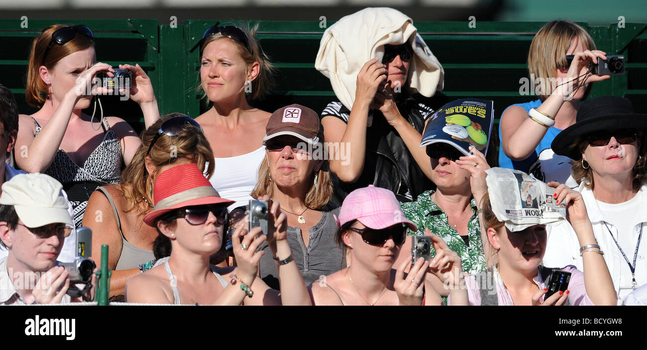 Les amateurs de tennis de Wimbledon 2009 JEU PHOTOGRAPHIE WIMBLEDON LONDON ANGLETERRE 23 Juin 2009 Banque D'Images