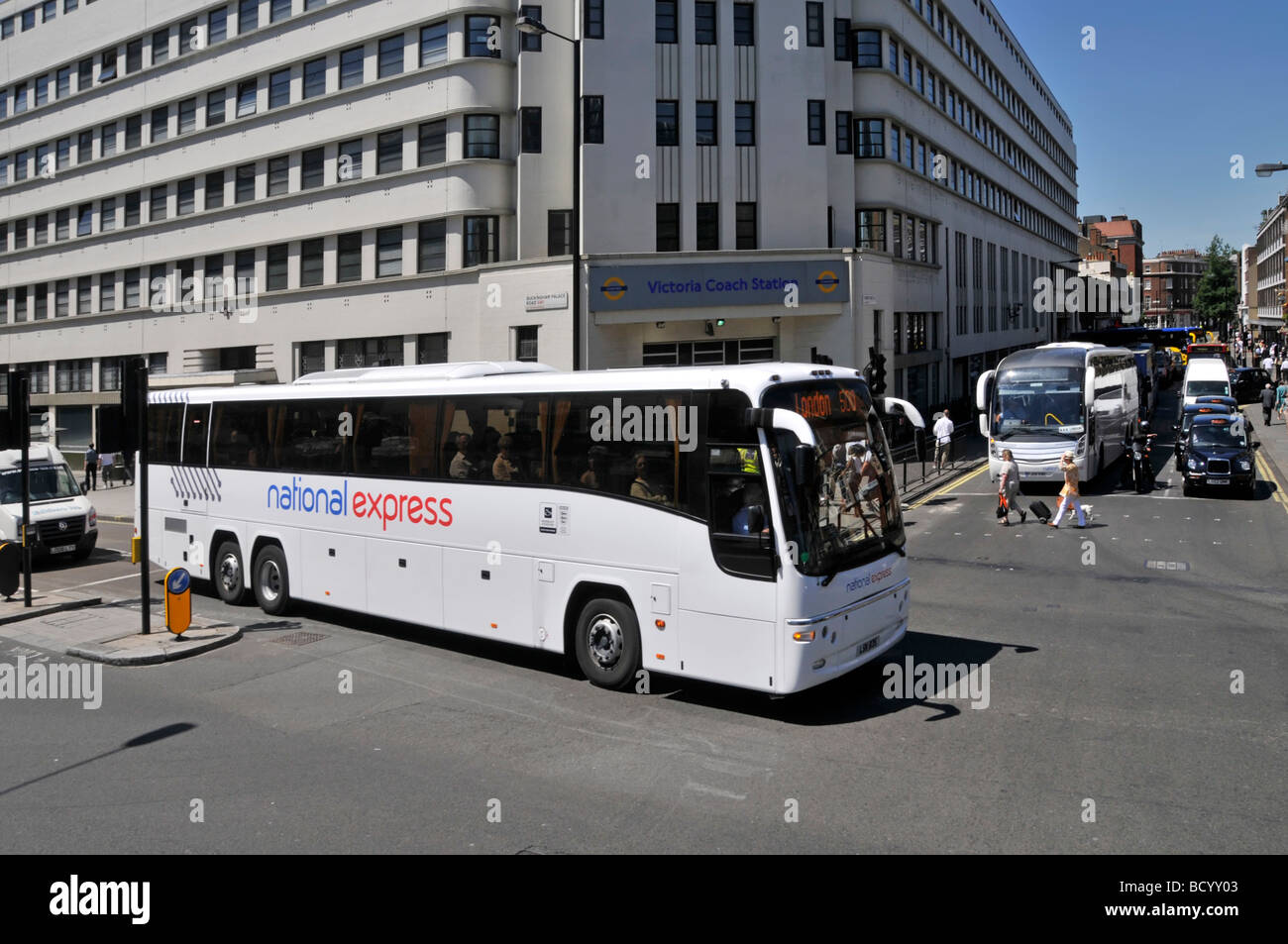 La gare routière de Victoria et d'entrée National Express Coach Banque D'Images