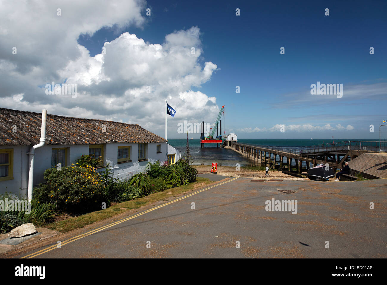 Un café et une station de sauvetage à Bembridge, île de Wight Banque D'Images