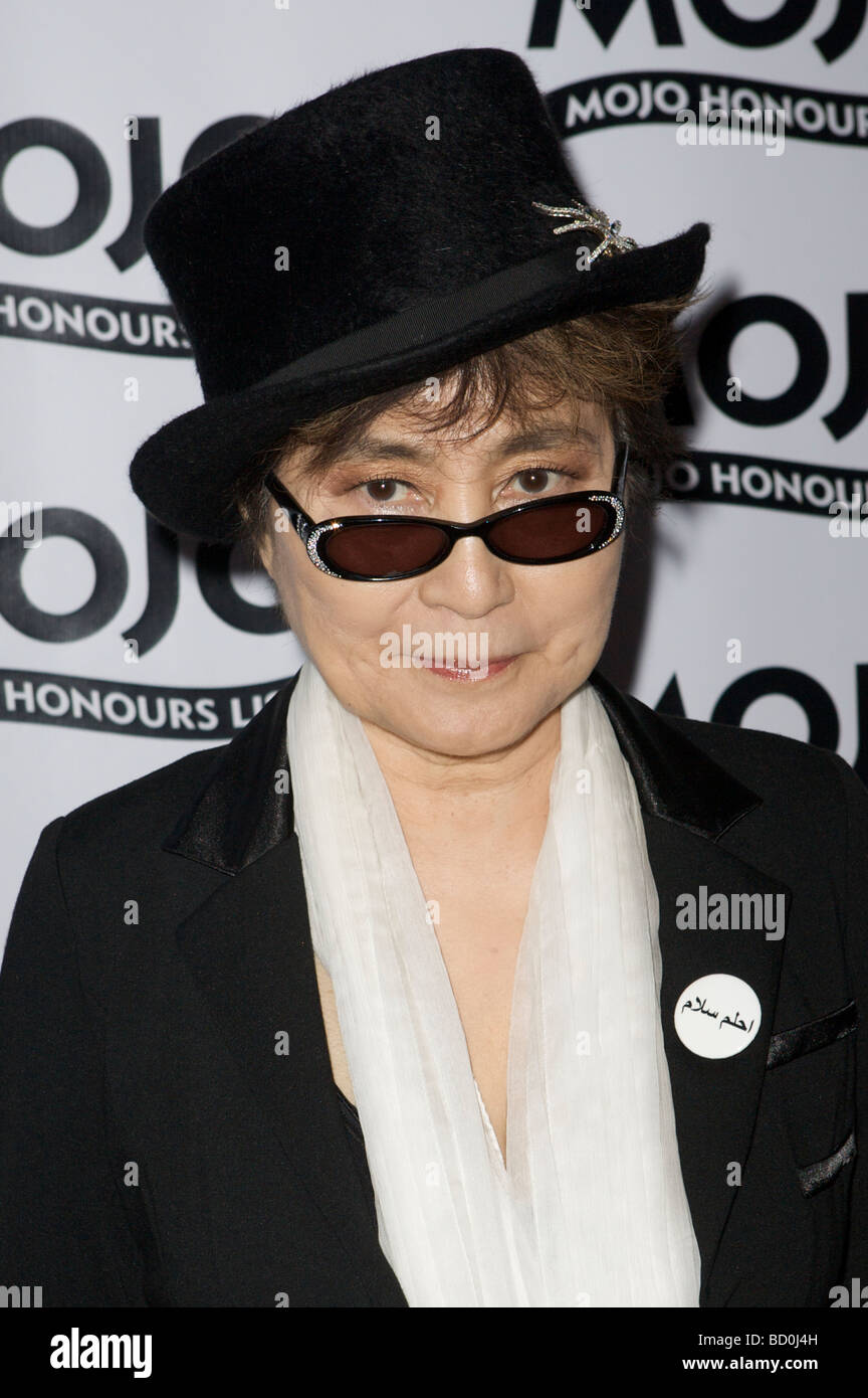 Londres 11 juin Pic montre Yoko Ono participant à la Mojo Honours List La Brasserie London 11 Juin 2009 Banque D'Images