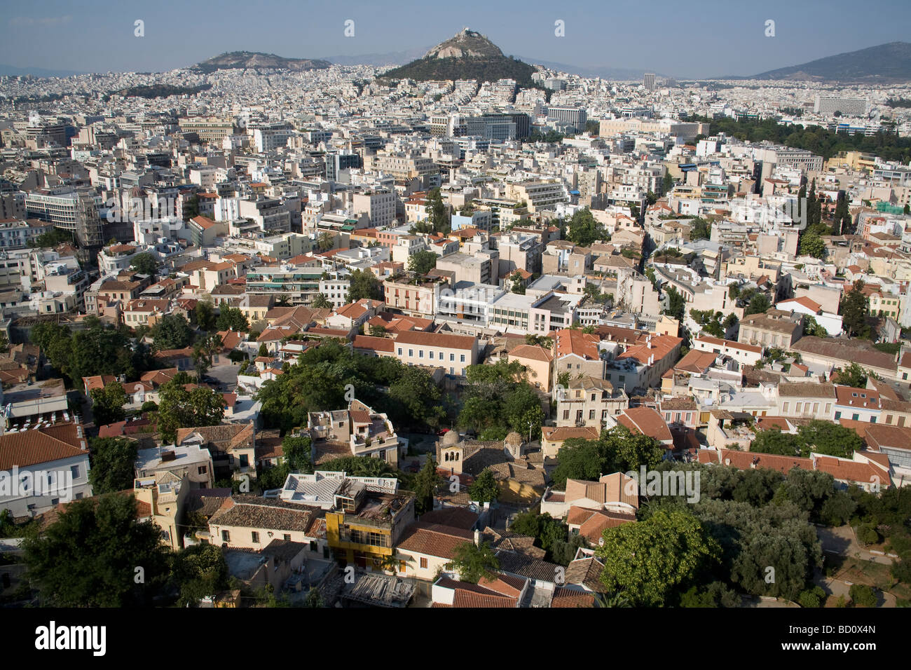 Sur la ville d'Athènes depuis l'Acropole à plus de Lycabettos Hill, Grèce Banque D'Images
