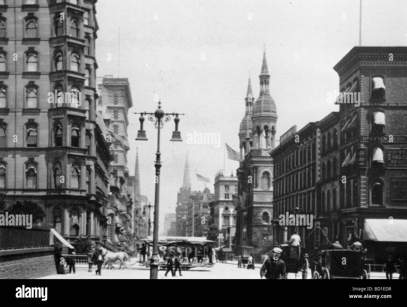 NEW YORK 1898 : Angle de la 5e Avenue et 42e Rue Banque D'Images