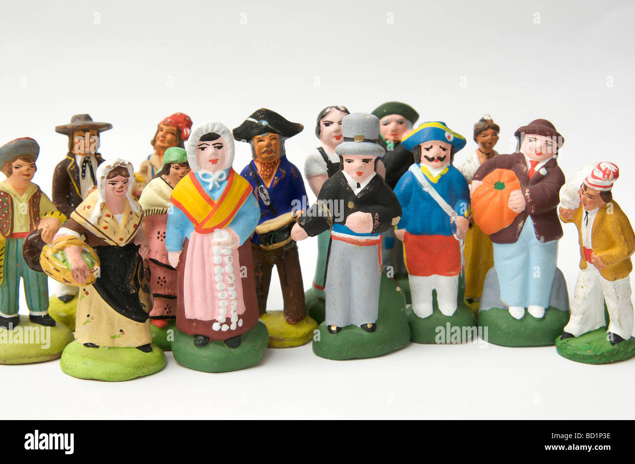 Santons en terre cuite céramique traditionnelle française de figurines villageois Provence, France Banque D'Images