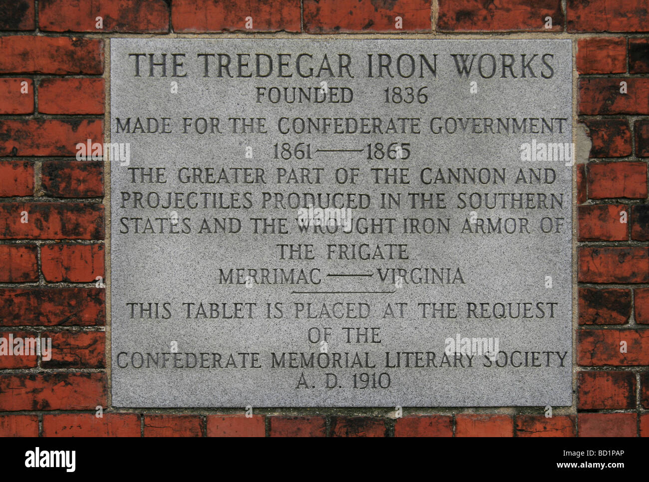 Une plaque commémorative placée sur le site de l'Tredegar Iron Works Museum, Richmond, VA, États-Unis. Banque D'Images