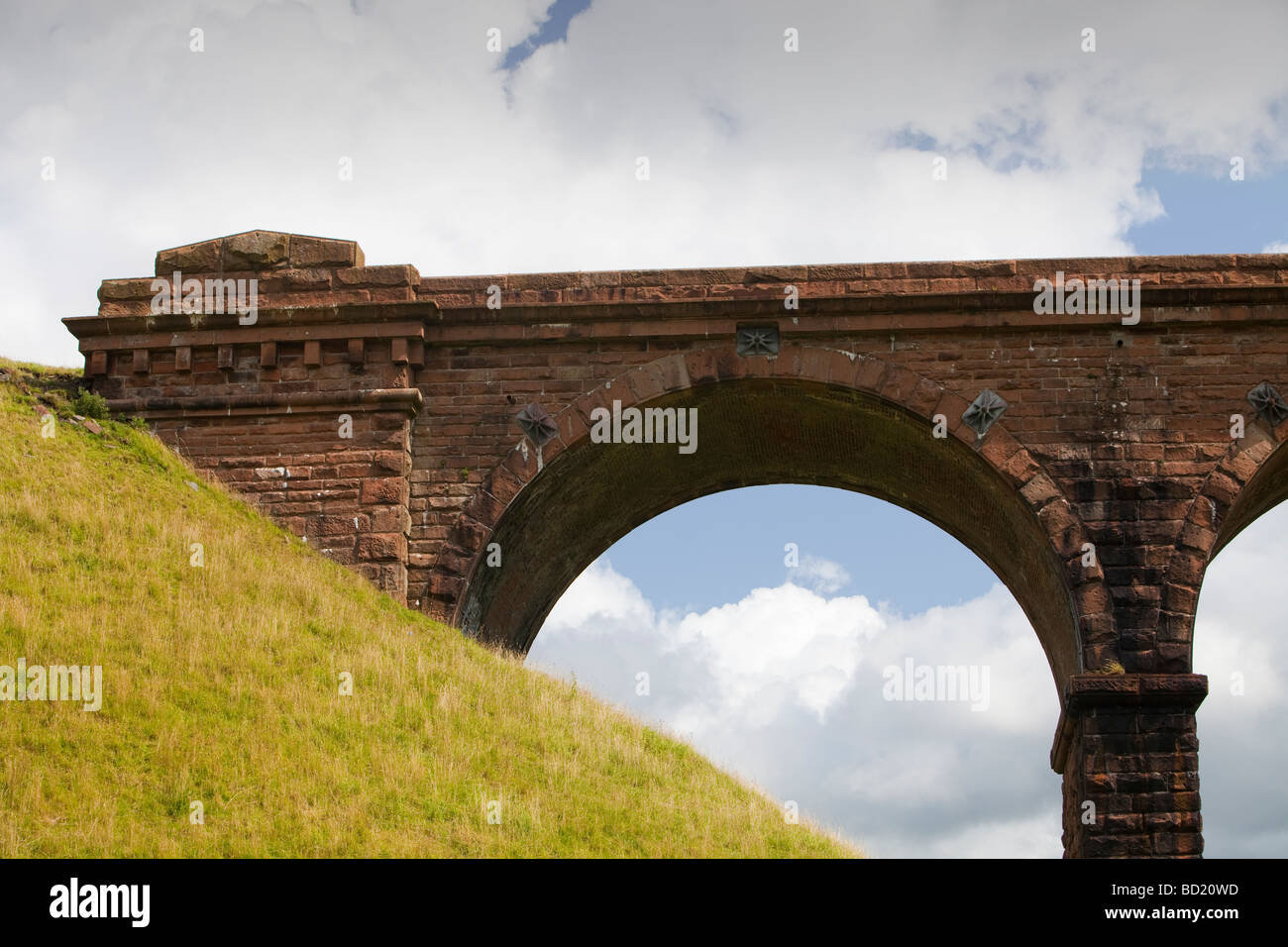 Un viaduc sur la ligne de Carlisle s'installer près de Tebay Cumbria UK Banque D'Images