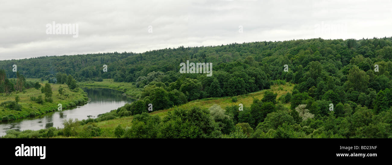 Rivière Ugra paysage russe Banque D'Images
