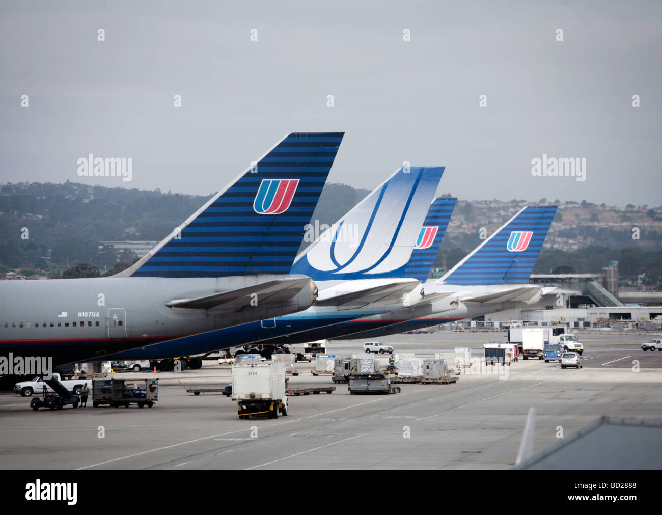 Les avions de United Airlines à l'aéroport de San Francisco. Banque D'Images