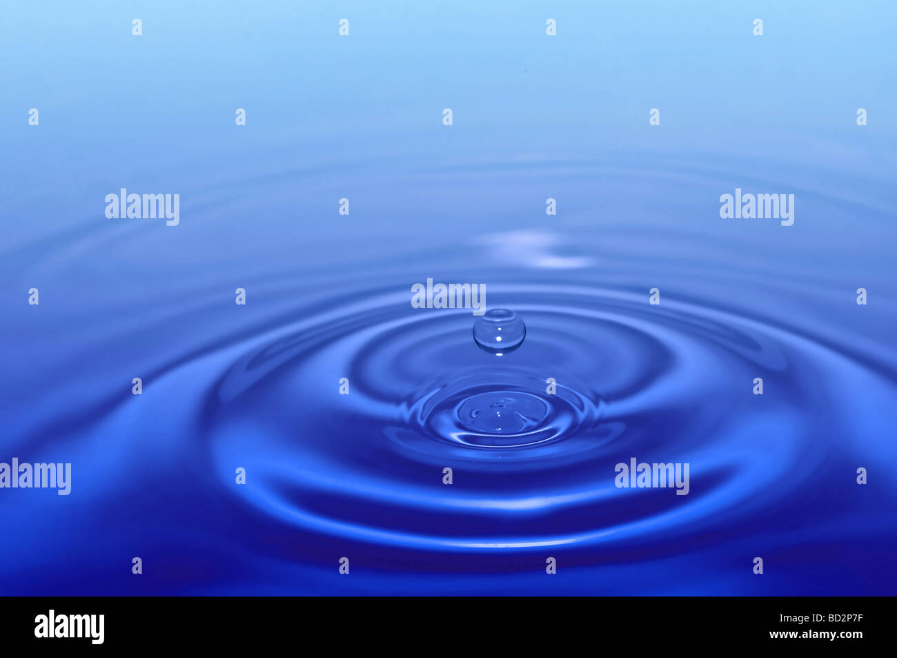 Splash Water drop pour concept design Banque D'Images