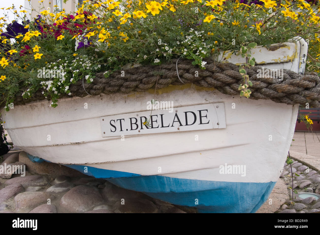 Bateau à St Auben Floral, Jersey appelé St Brelade Banque D'Images