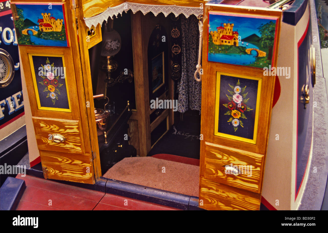 La décoration colorée de la traditionnelle 15-04, Petite Venise sur le Canal Grand Union Banque D'Images
