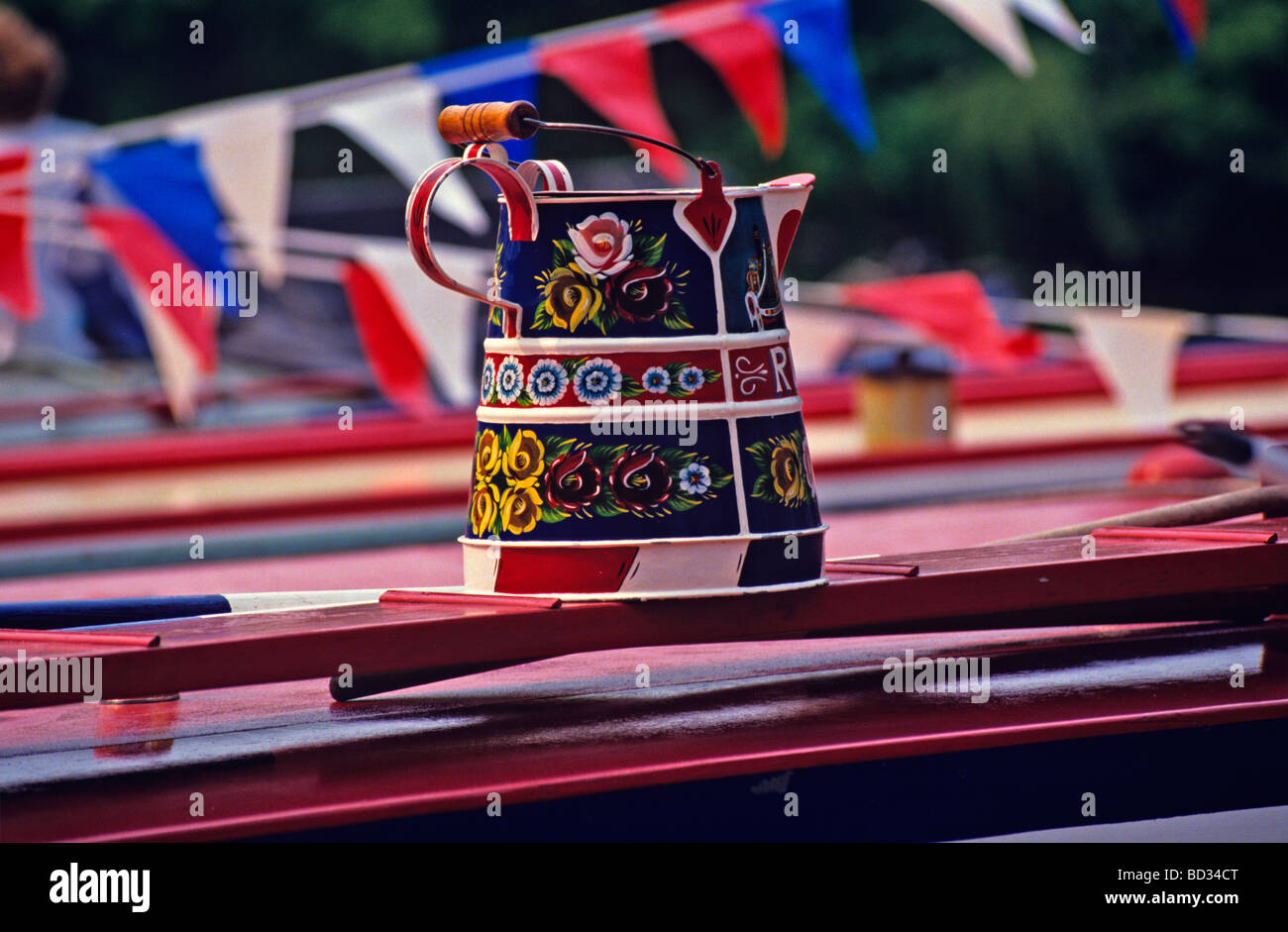 La décoration colorée de la peinture traditionnelle porteur d'eau sur un grand classique à la petite Venise Banque D'Images