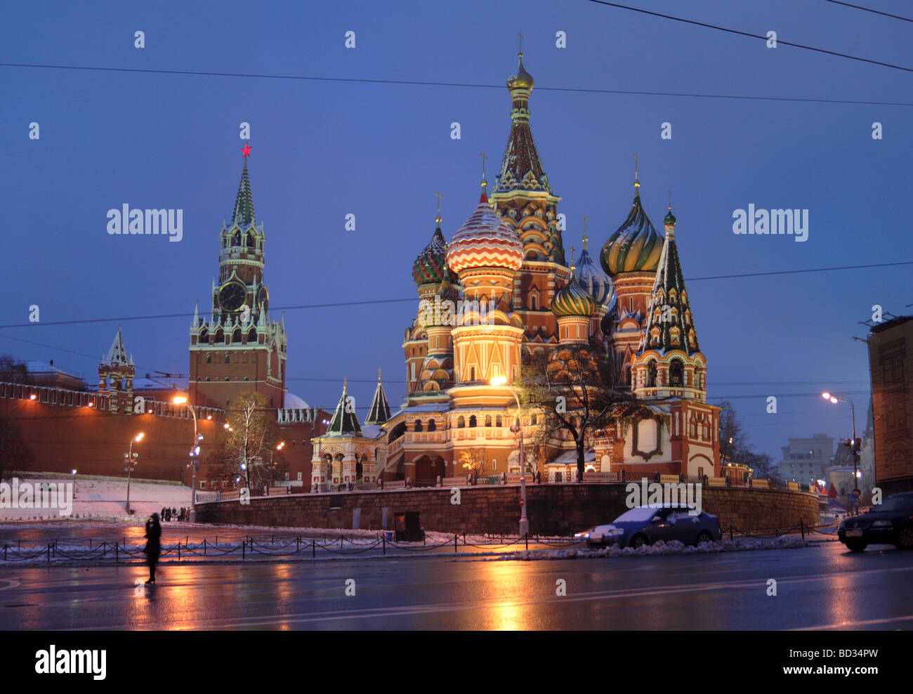 Cathédrale de Saint Basile à la place Rouge, Moscou, Russie dans la nuit Banque D'Images