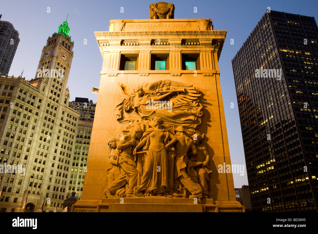 Michigan Avenue Bridge et Wrigley Building Chicago Illinois Banque D'Images