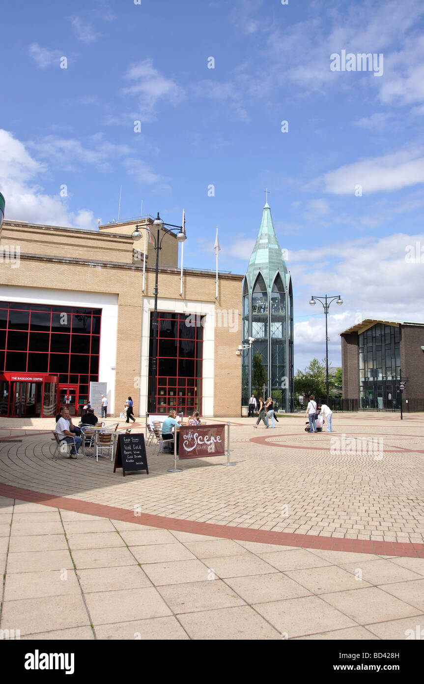 St.Martin's Square montrant Bell Tower, Basildon, Essex, Angleterre, Royaume-Uni Banque D'Images