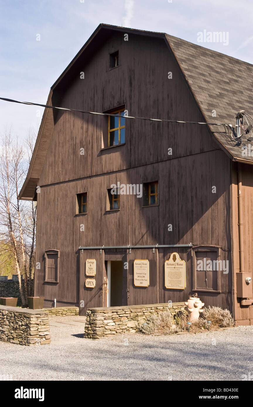 Winery cabane en bois dans la région de Finger Lakes Winery, Cayuga Lake, New York, USA Banque D'Images