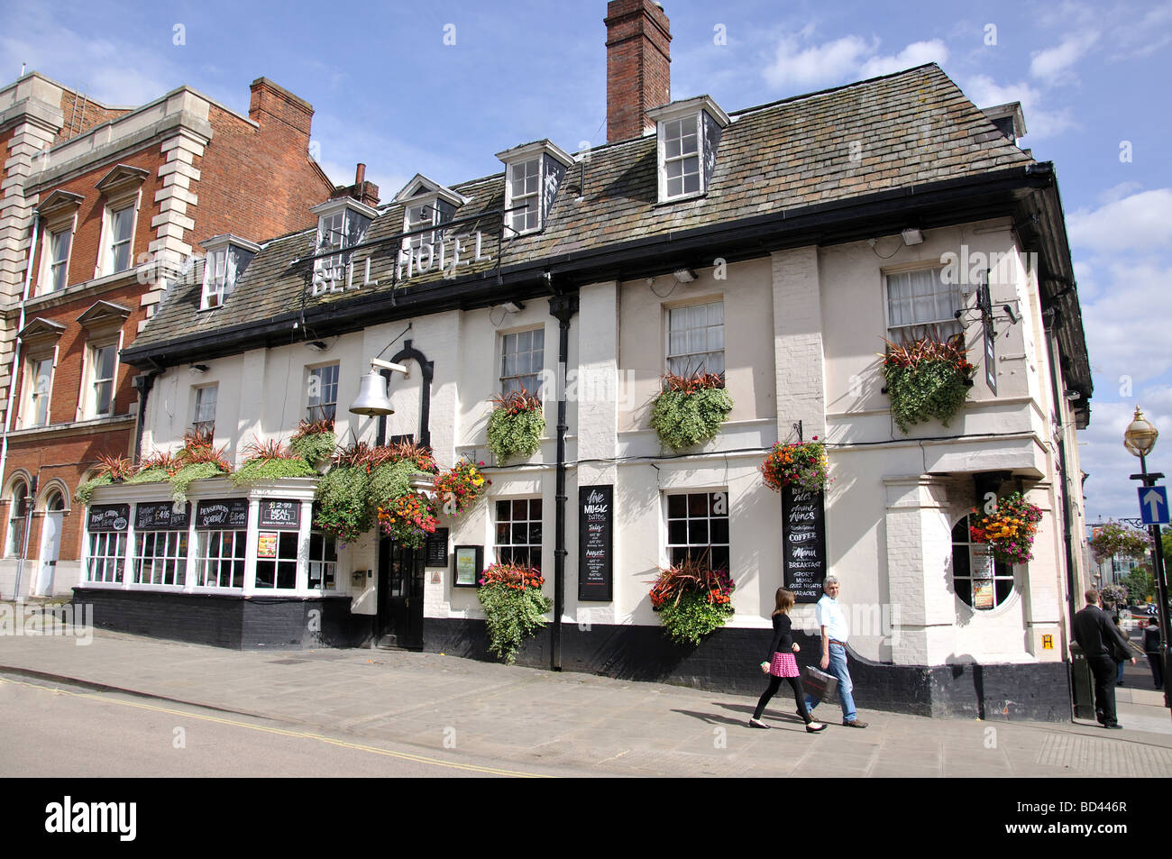 L'Hôtel Bell, Place du marché, Aylesbury, Buckinghamshire, Angleterre, Royaume-Uni Banque D'Images