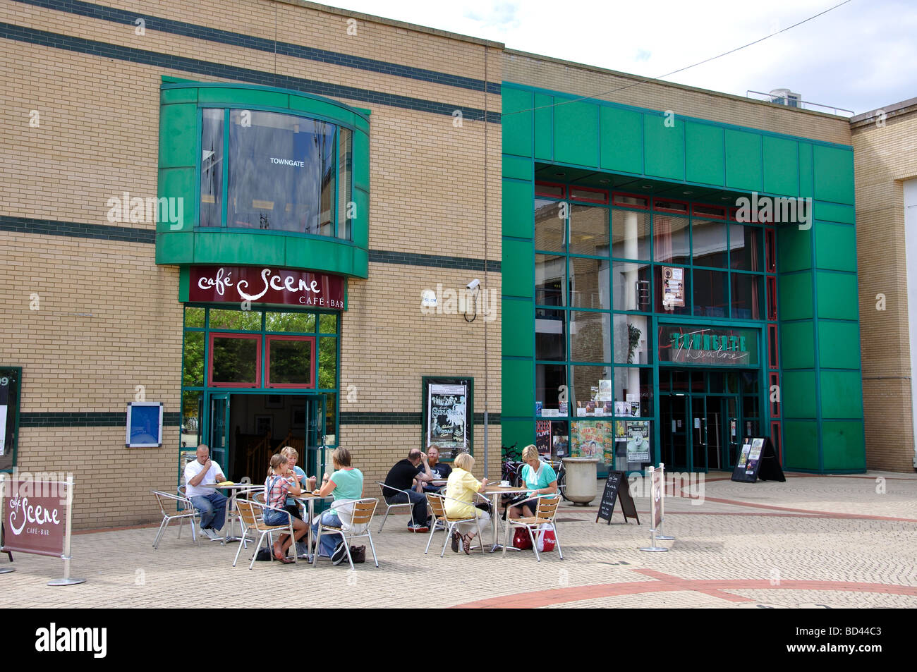 Towngate Theatre et cafe, St.Martin's Square, Basildon, Essex, Angleterre, Royaume-Uni Banque D'Images