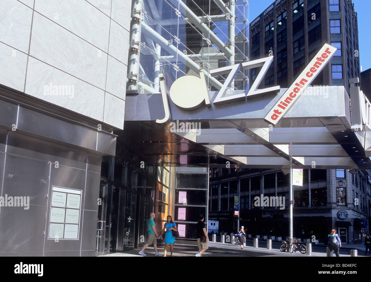 Jazz au Lincoln Center concert Hall sur Columbus Circle sur le West Side Manhattan New York. Deutsche Bank Center. Scène de rue. ÉTATS-UNIS Banque D'Images