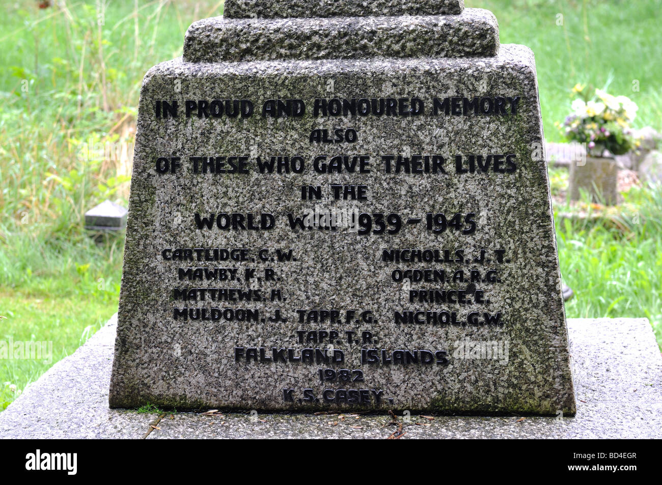 Monument aux morts du Village, Long Lawford, Warwickshire, England, UK Banque D'Images