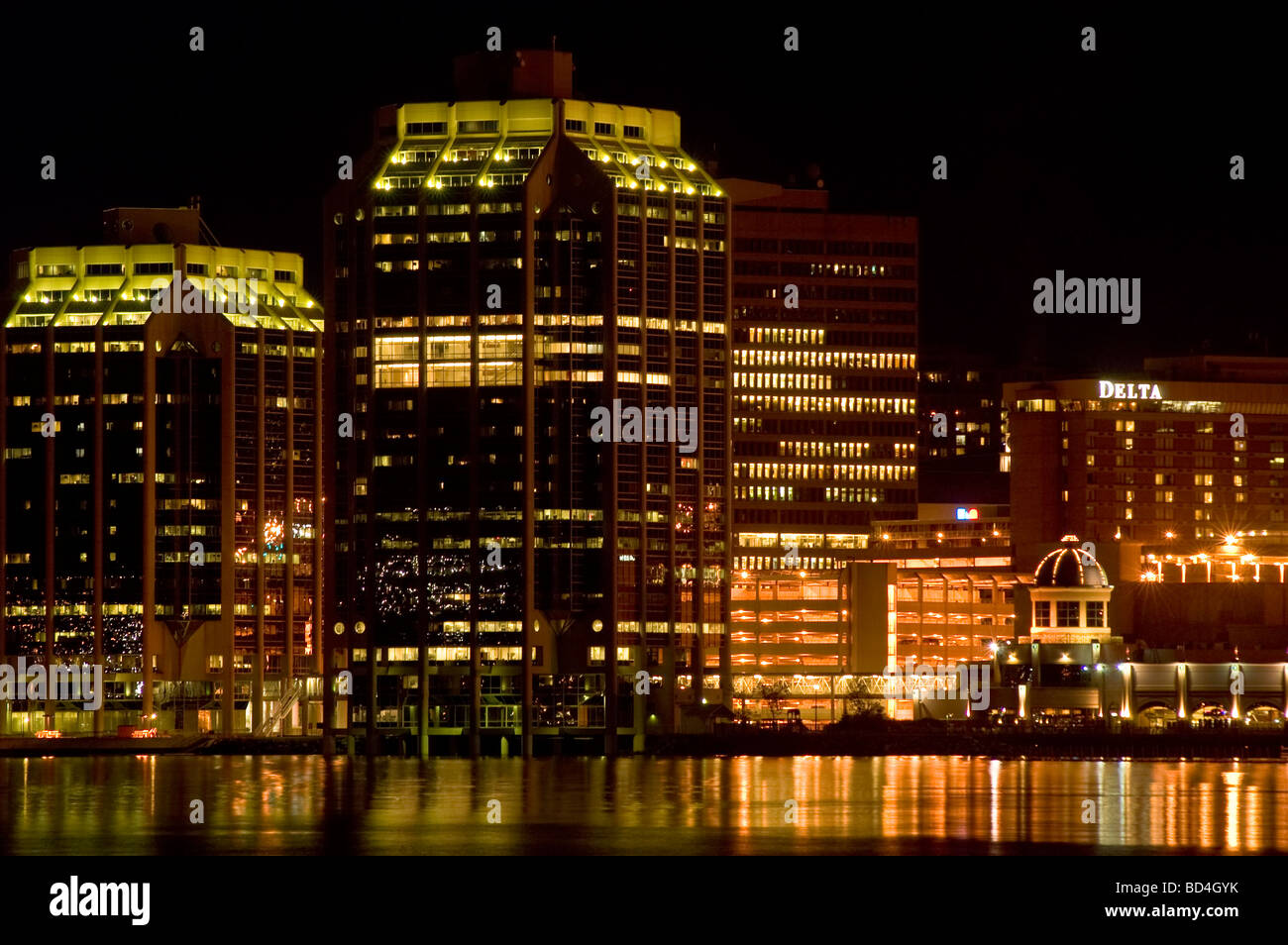 Front de mer d'Halifax à l'architecture nuit, Nouvelle-Écosse, Canada Banque D'Images
