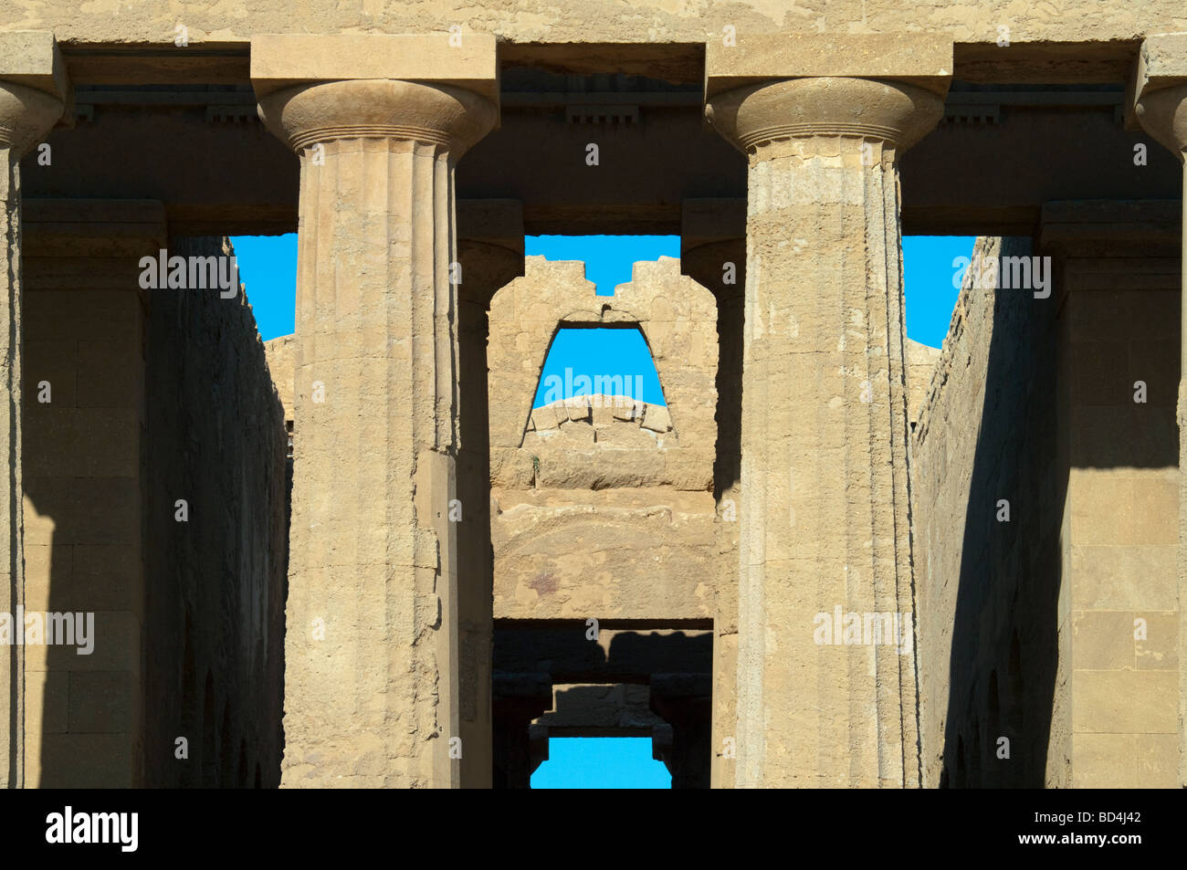 Le soi-disant Temple de la Concorde à Agrigente, en Sicile, en vue de l'ouest. Banque D'Images