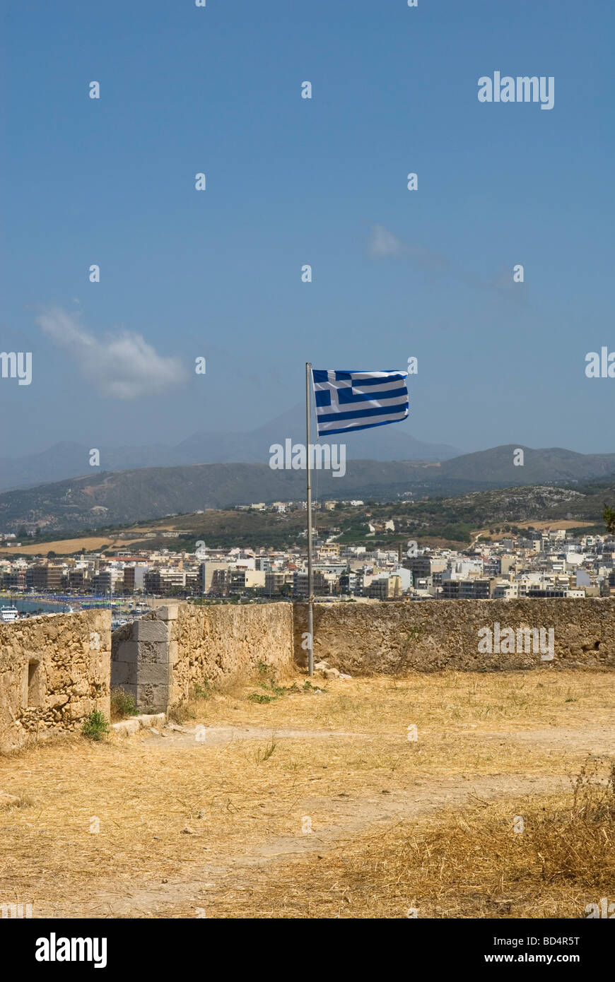 Battant pavillon grec sur la Forteresse de Crète Rethymnon Fortezza Banque D'Images