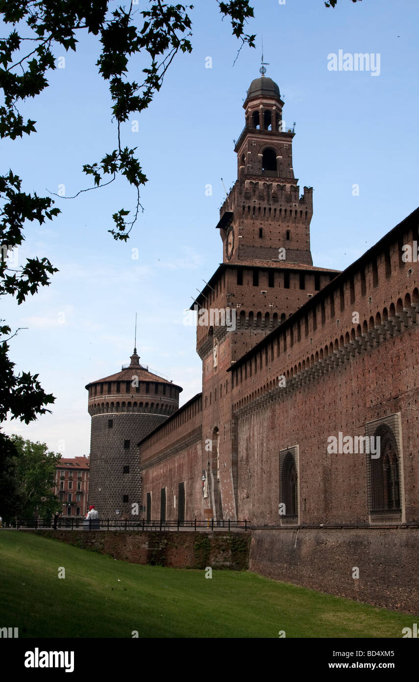 L'entrée principale du Château Sforzesco de Milan Banque D'Images