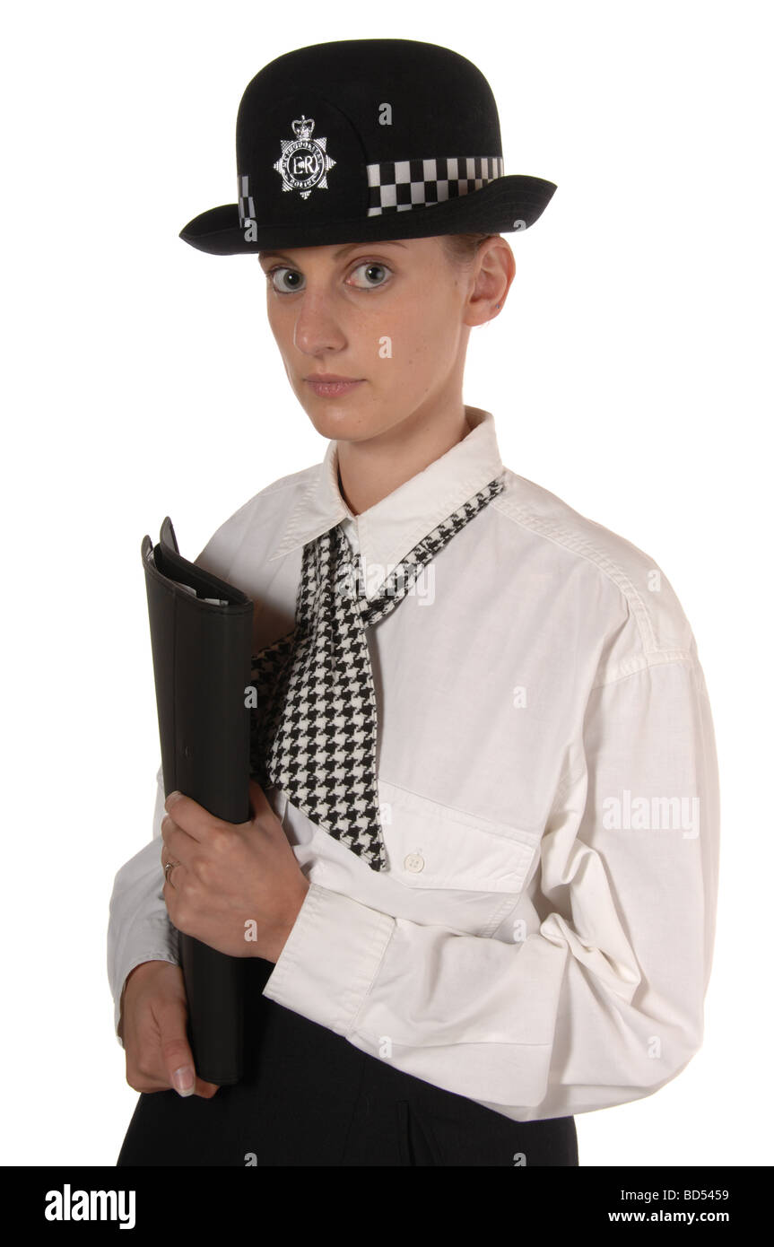 UK police woman holding un fichier isolé sur blanc Banque D'Images