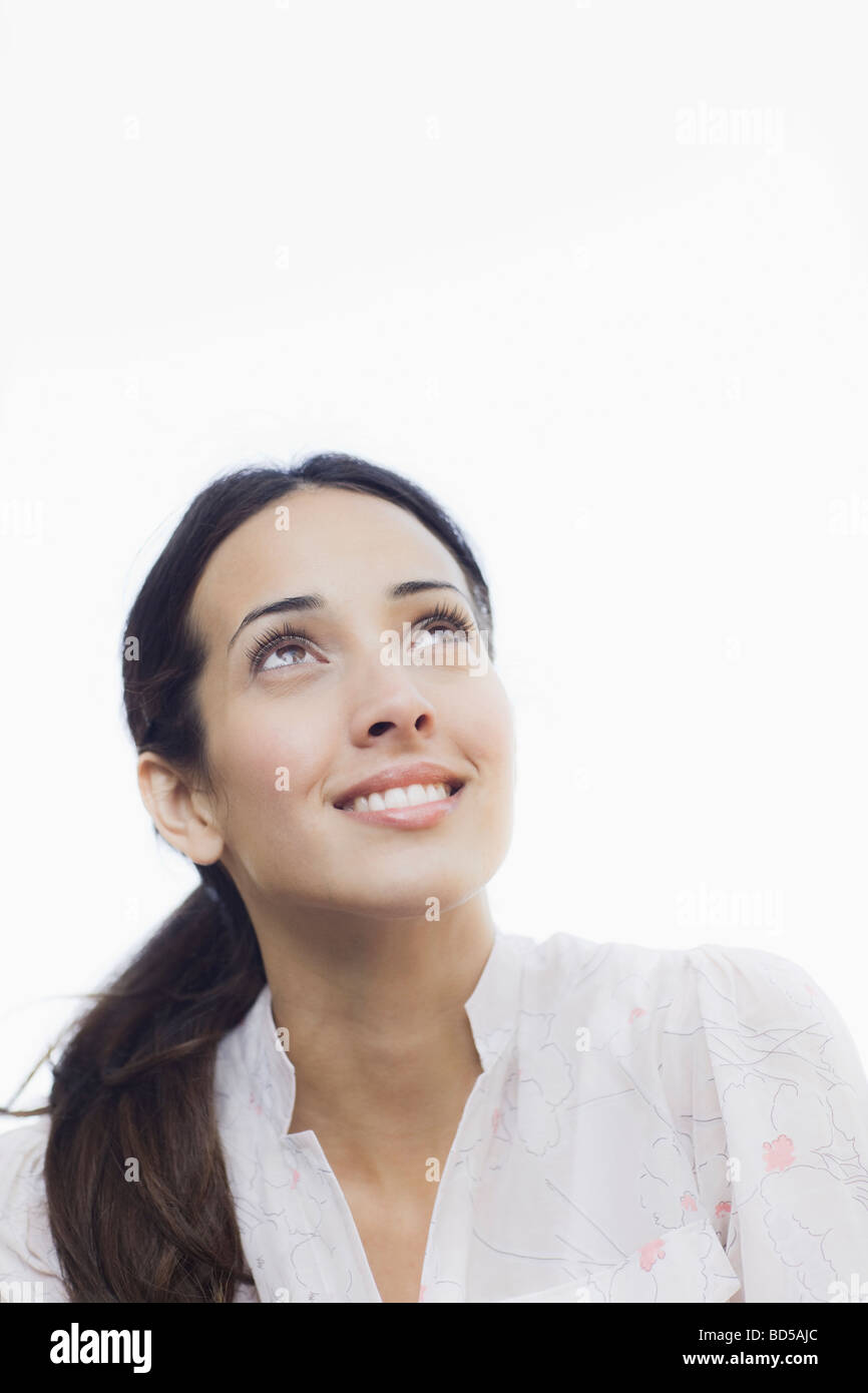 A woman outdoors smiling Banque D'Images