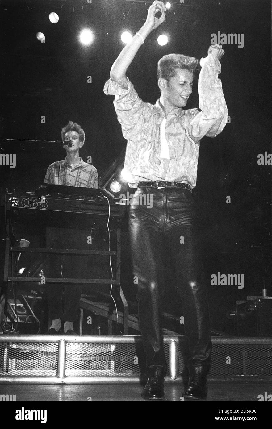 DEPECHE MODE - groupe de rock britannique en 1984 avec Dave Gahan à droite et Vince Clarke. Stephen Woodd Photo Banque D'Images