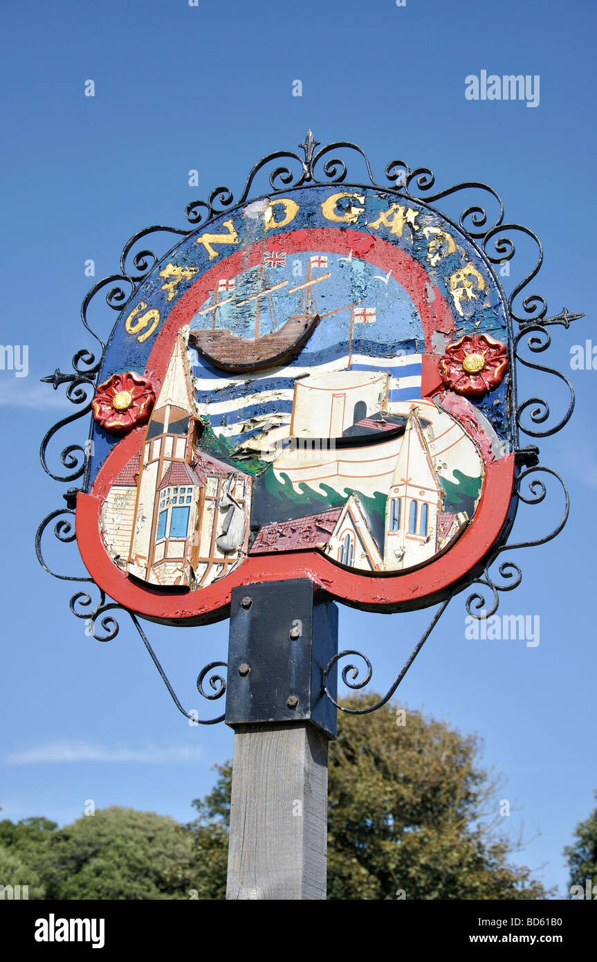 Panneau du Village, High Street, Sandgate, Kent, Angleterre, Royaume-Uni Banque D'Images