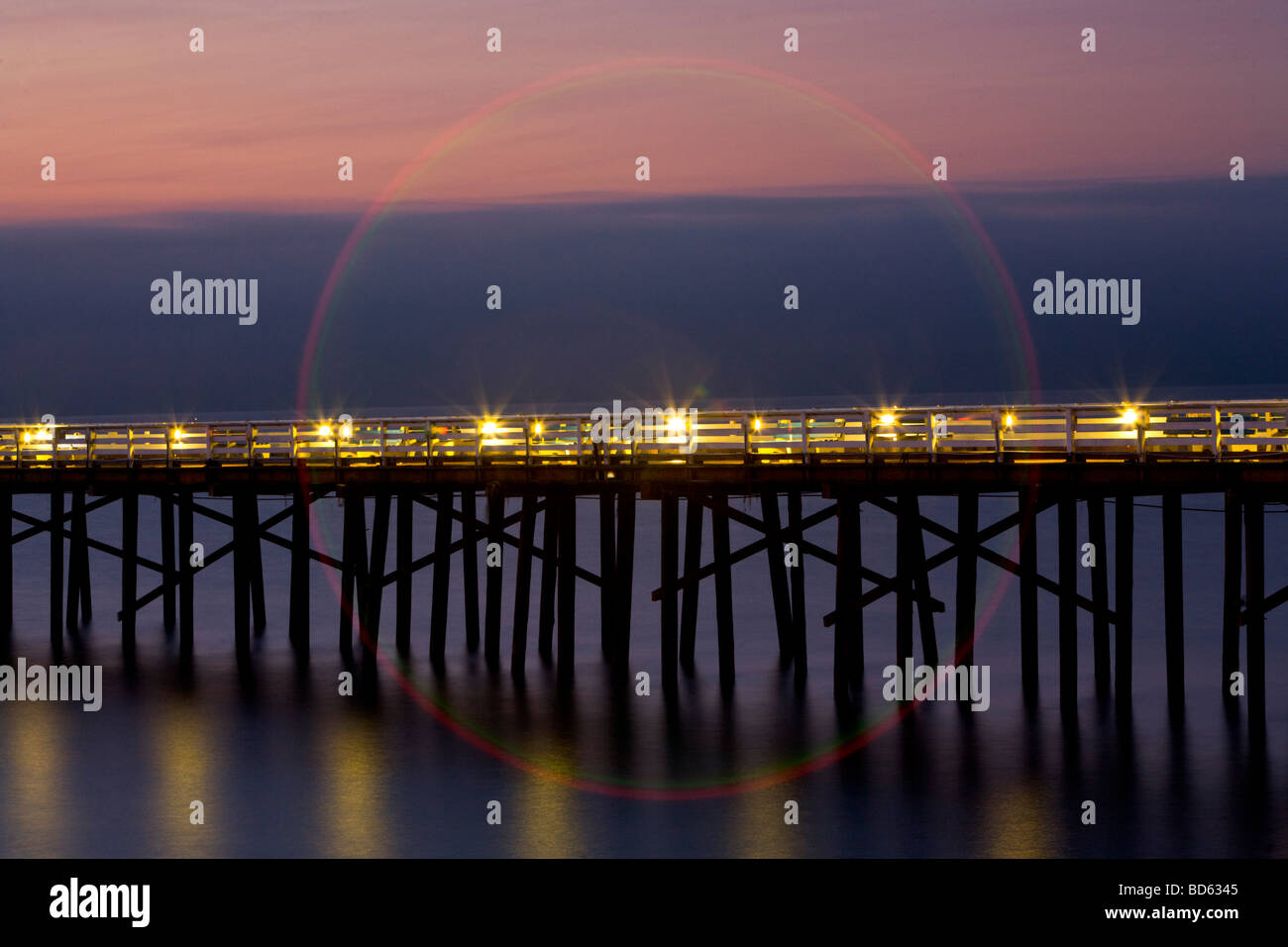 Arc-en-ciel circulaire au Malibu Pier California United States of America Banque D'Images