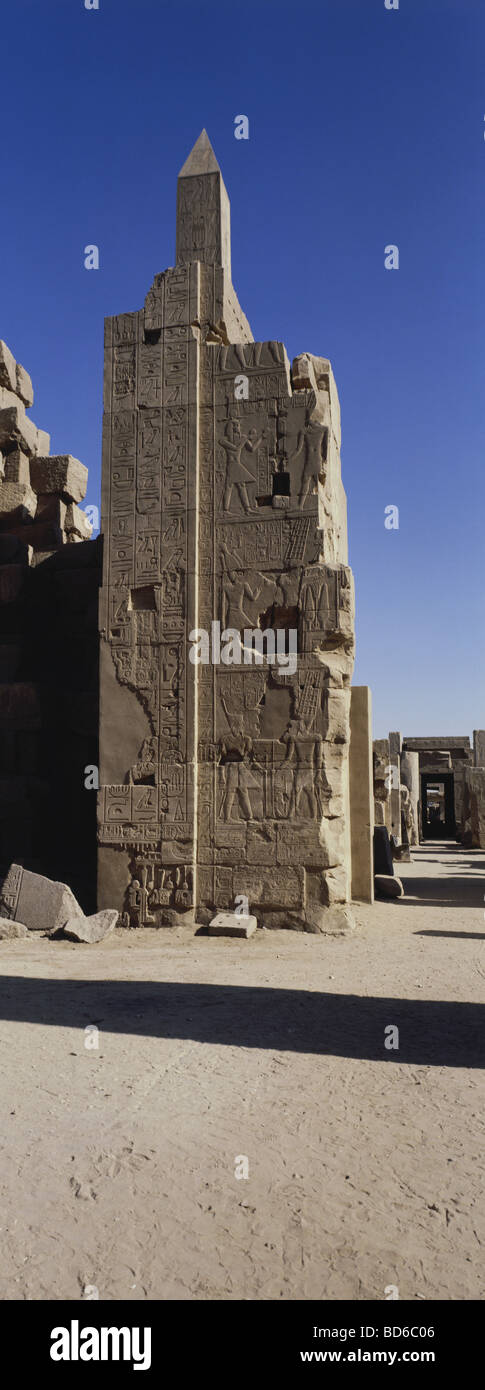 Géographie / voyage, Egypte, Karnak, Temple d'Amun-Re, 6ème pylon, construit par le roi Thutmose III (vers 1490 - 1436 av. J.-C., 18ème dynastie), vue, , Banque D'Images