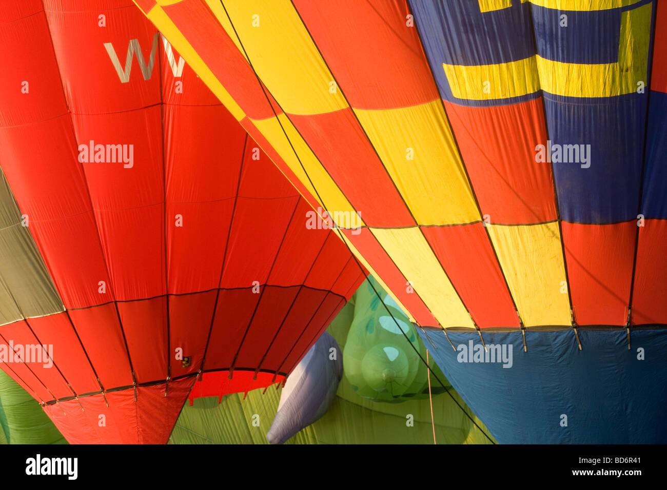 Bristol ballon Fiesta 2009, près des trois ballons de la préparation pour le décollage tôt le matin Banque D'Images