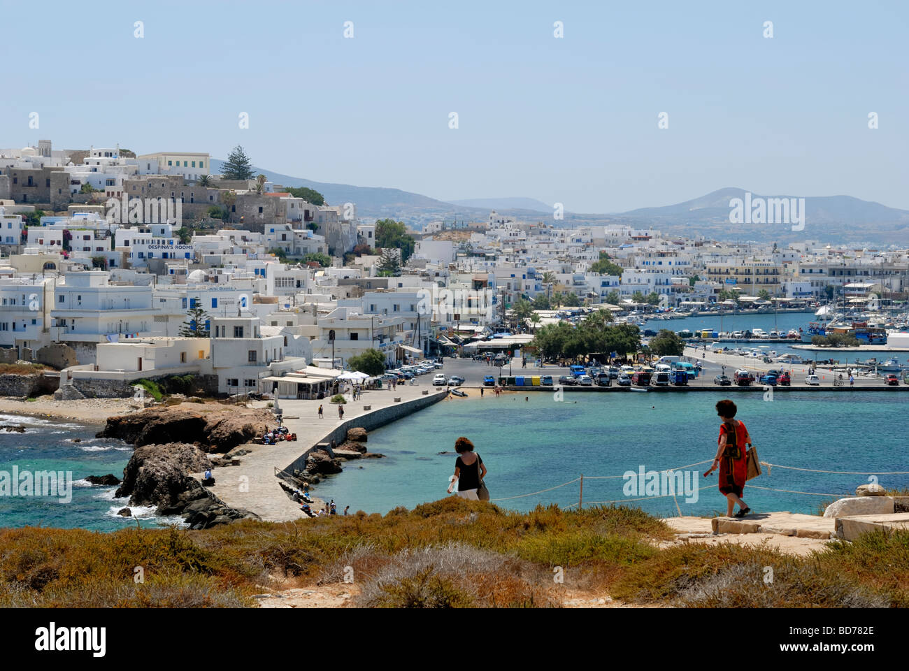 Une belle vue de l'île de Palatia à Hora 'la ville de Naxos". L'île de Palatia, Hora Naxos, Cyclades, Grèce, Europe. Banque D'Images