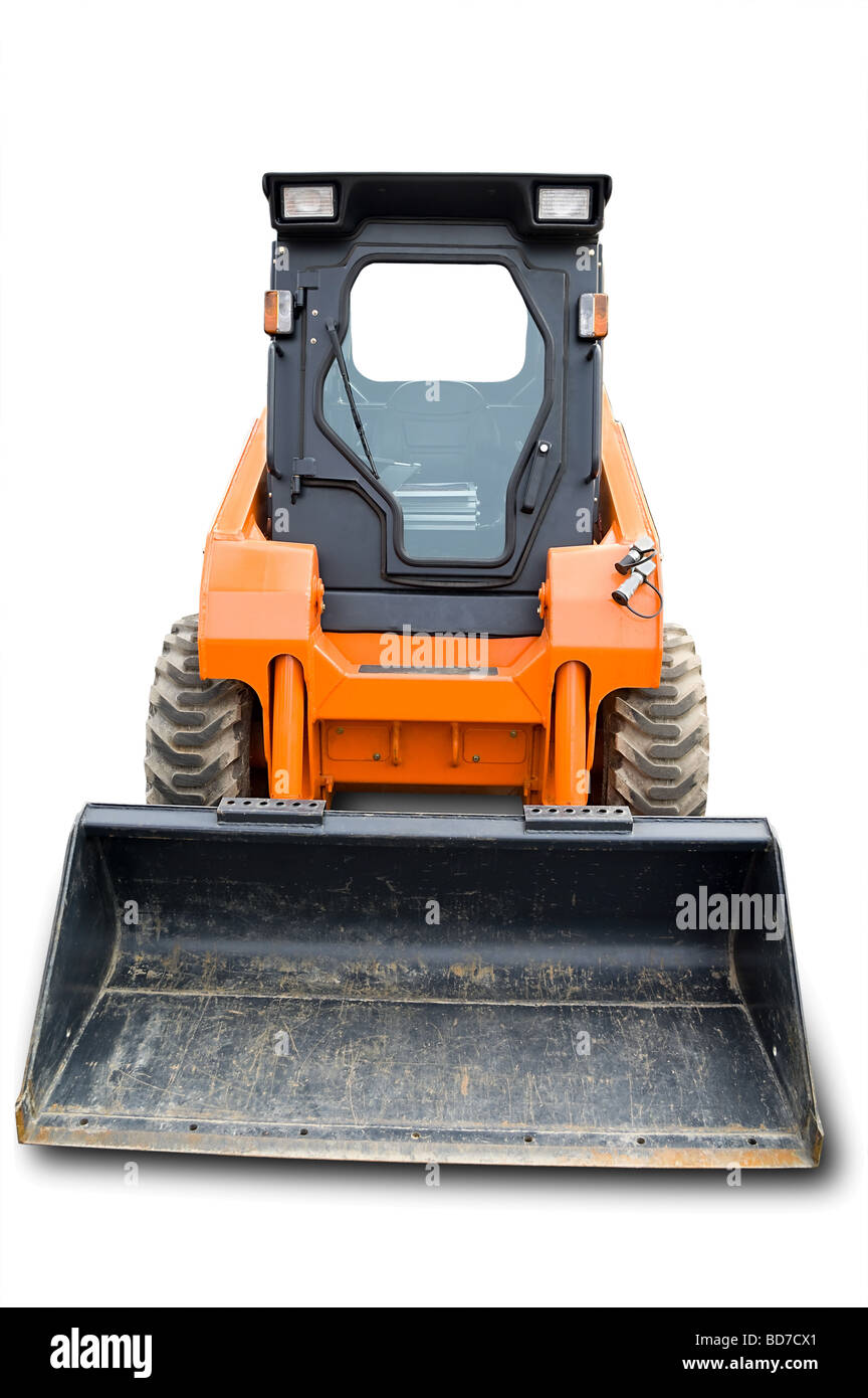 [Orange] bobcat mini pelle sur pneus avec godet de faisceau blanc. With clipping path. Close up Banque D'Images