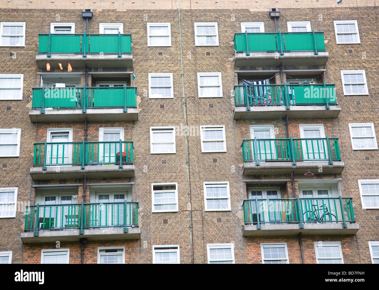 Un balcon télévision Conseil Banque D'Images