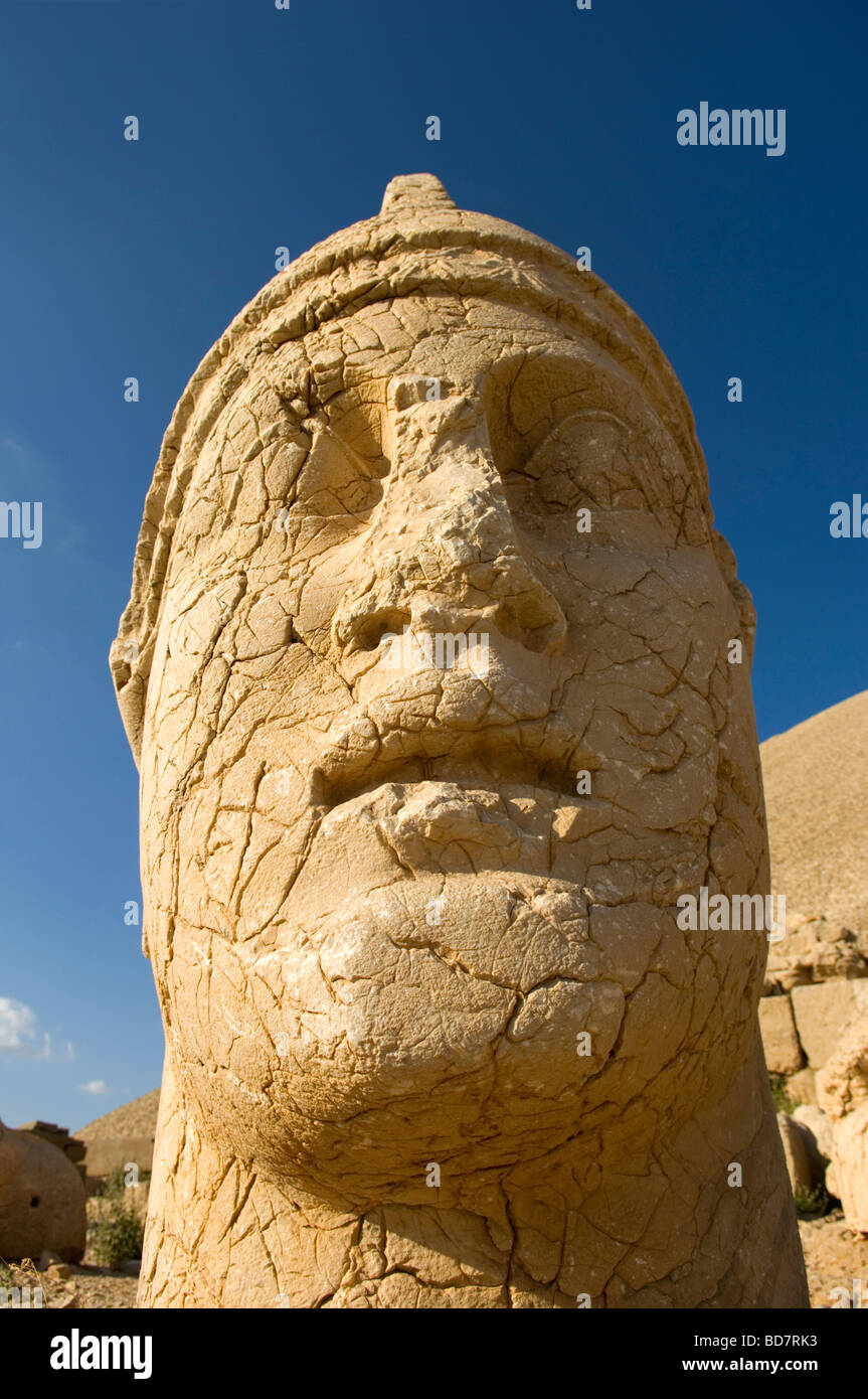 Tête en pierre sculptée au Mt. Nemrut Banque D'Images