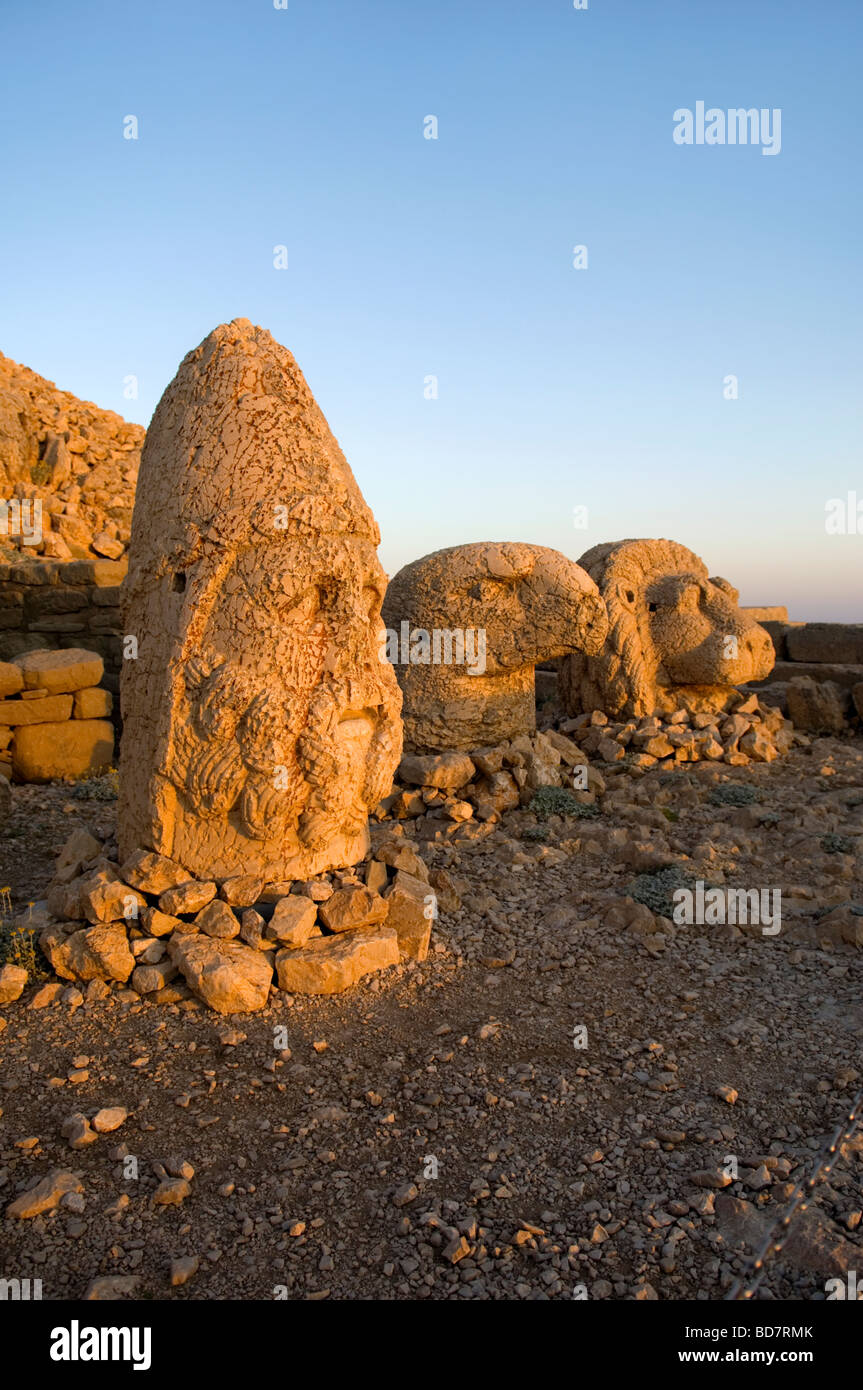 Têtes sculptées au Mt. Nemrut Banque D'Images