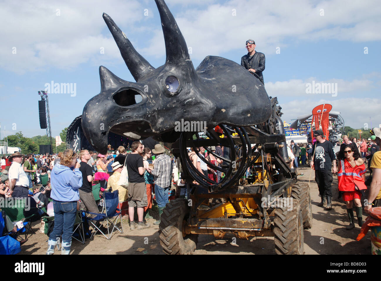 Procession à Glastonbury Festival à Somerset, Angleterre, Royaume-Uni Banque D'Images