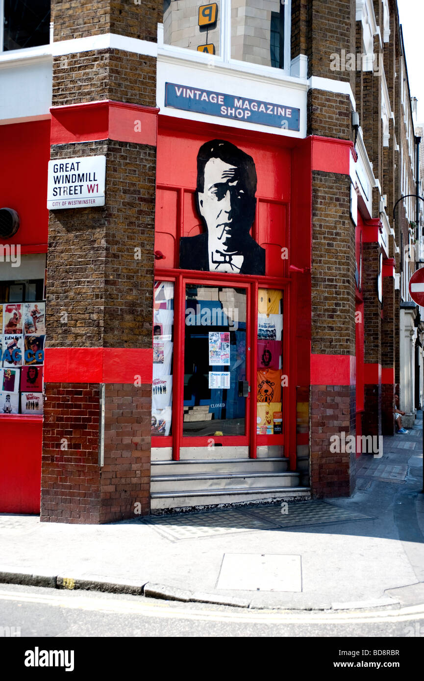 Le vintage magazine shop à Soho, Londres. Banque D'Images
