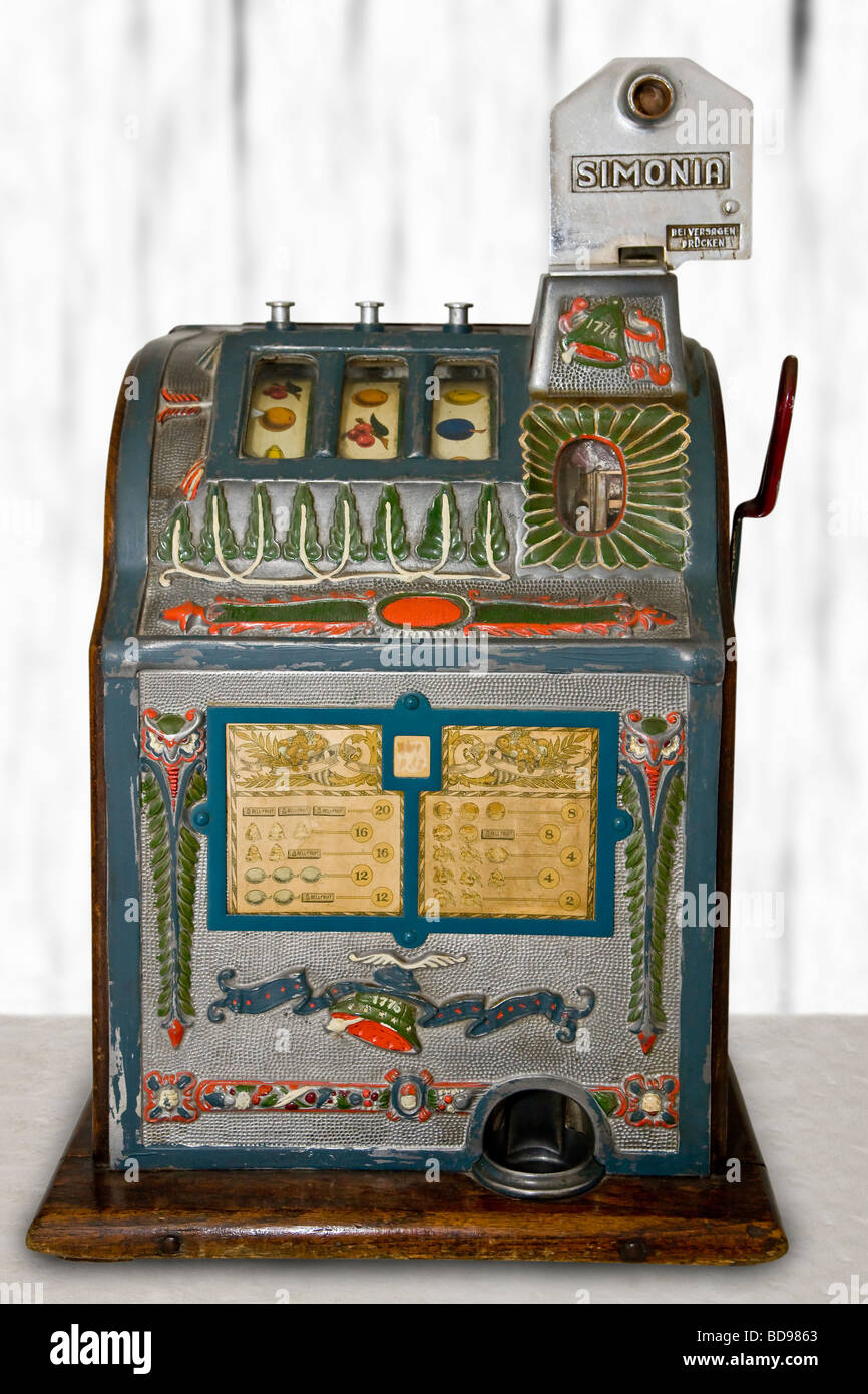 Vintage Simonia slot machine Banque D'Images