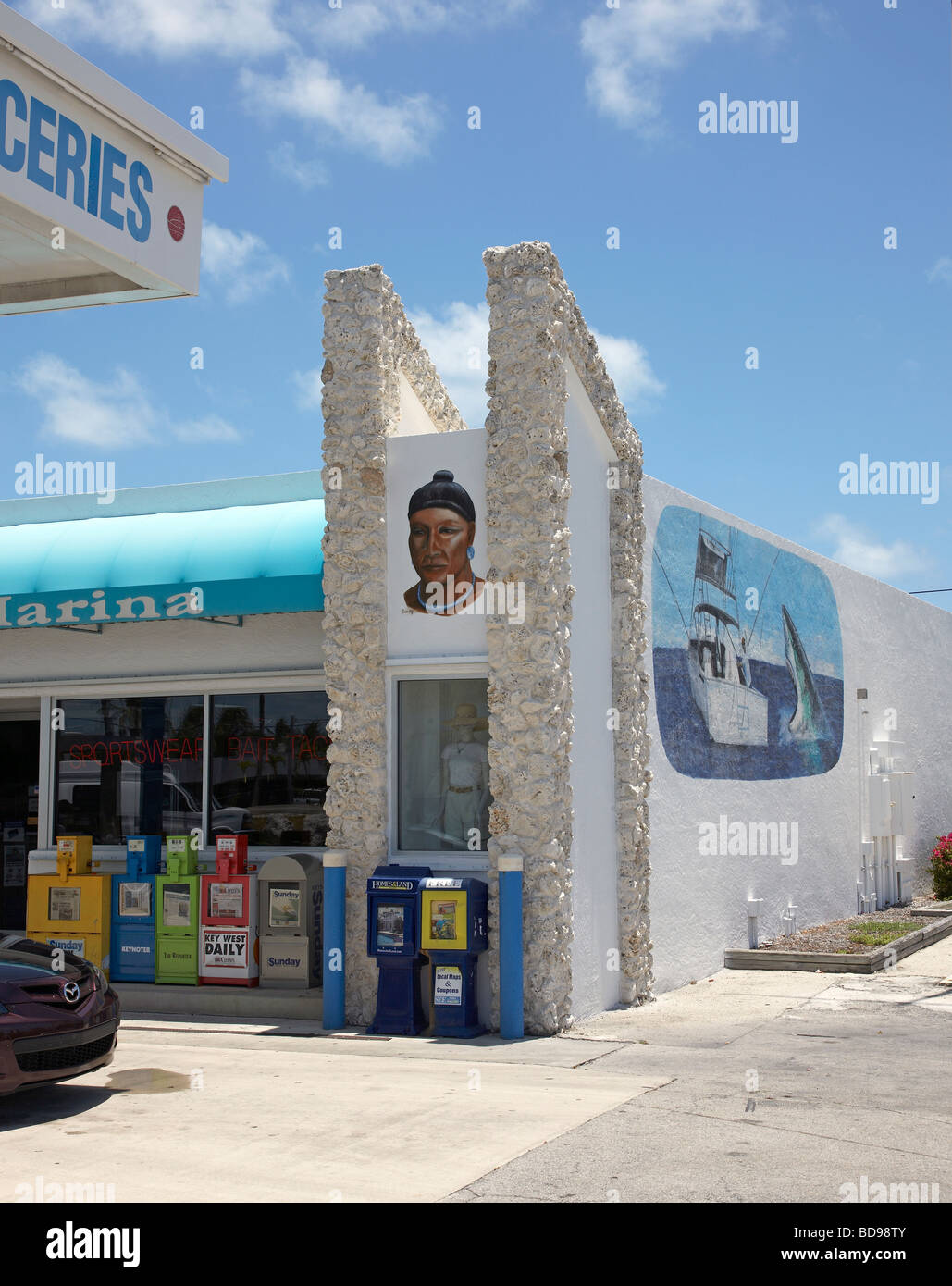 Station essence peint avec des peintures murales Banque D'Images