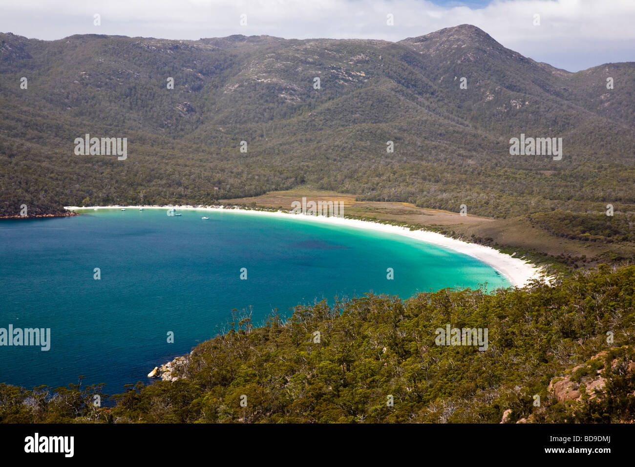 Wineglass Bay depuis le belvédère Parc national de Freycinet Tasmanie Australie Banque D'Images
