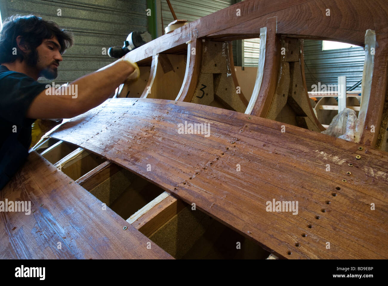 France Bretagne Morbihan Auray AFPA atelier bateau à voile Banque D'Images