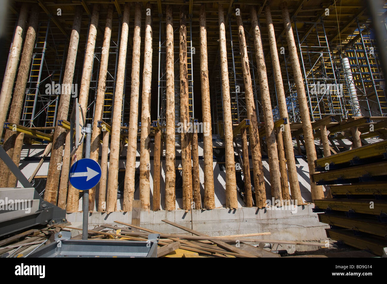 'Les troncs d'arbres utilisés pour la construction de bâtiment, de l'UE Autriche Salzbourg Banque D'Images
