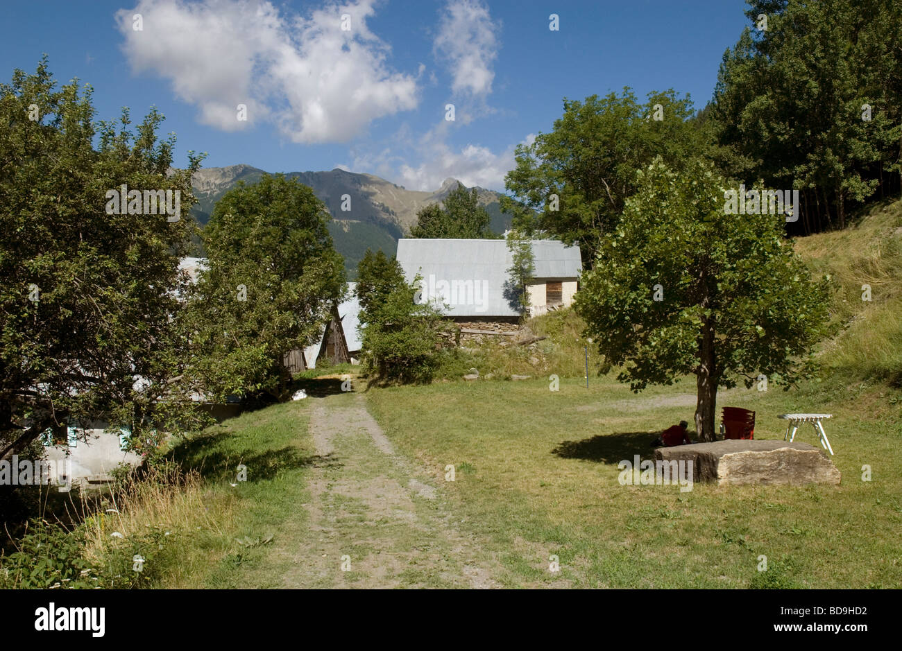 Alpine Village, près de Barcellonette,Alpes de Haute-Provence France,Europe Banque D'Images