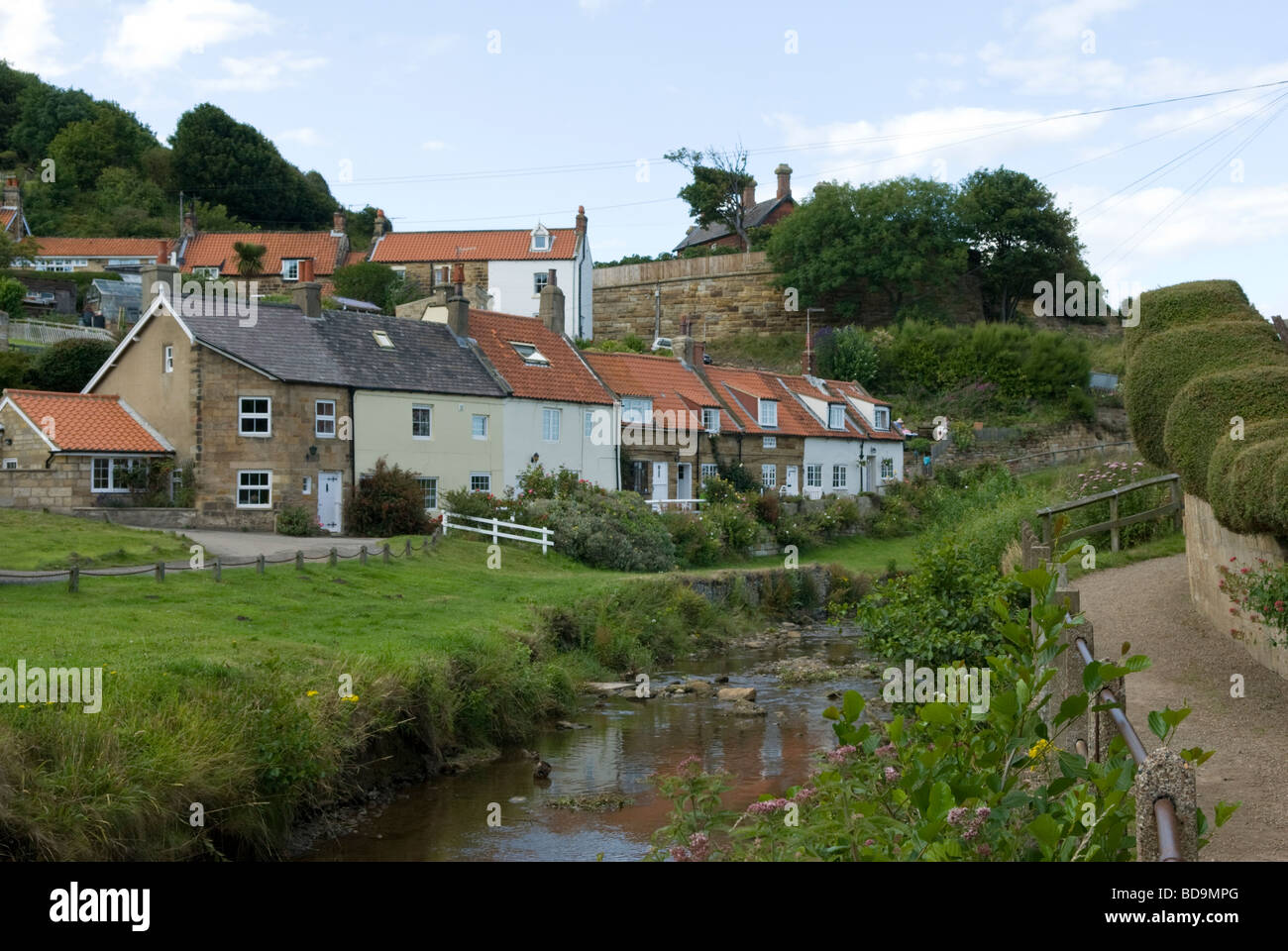 Jolis cottages à Sandsend North Yorkshire Angleterre Banque D'Images