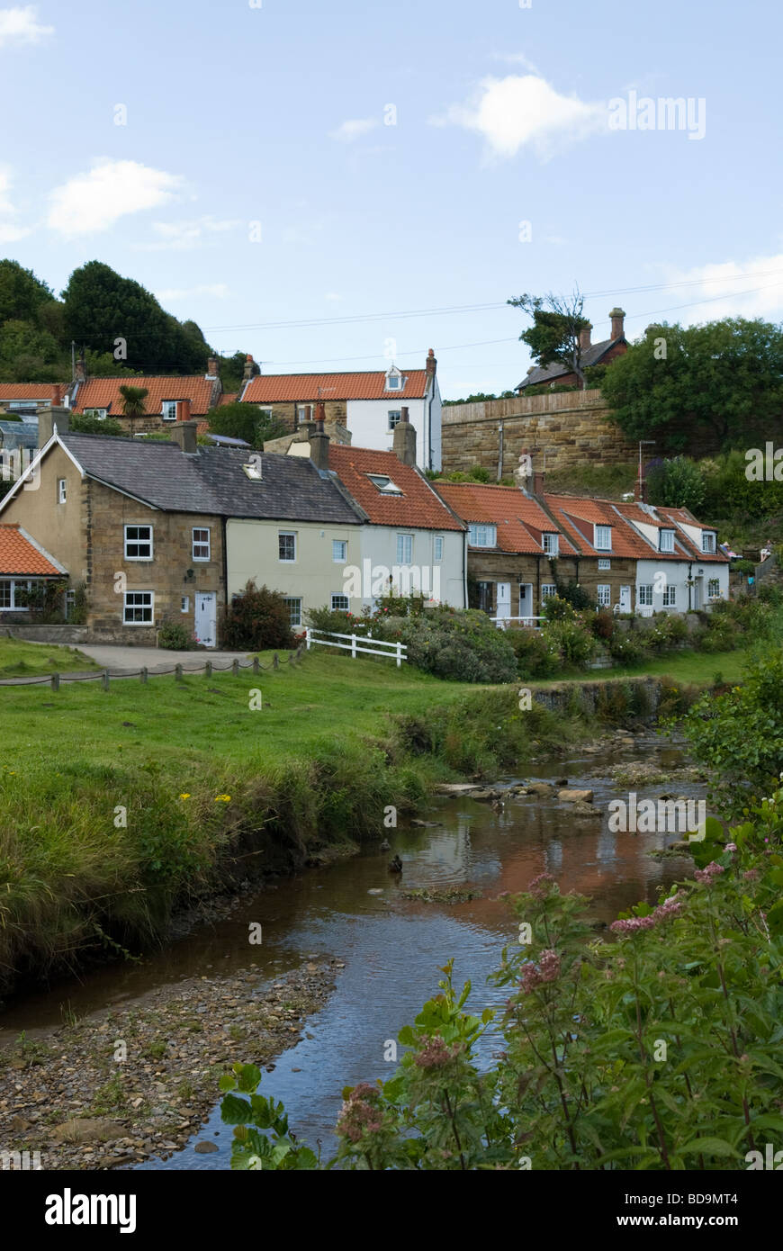 Jolis cottages à Sandsend North Yorkshire Angleterre Banque D'Images