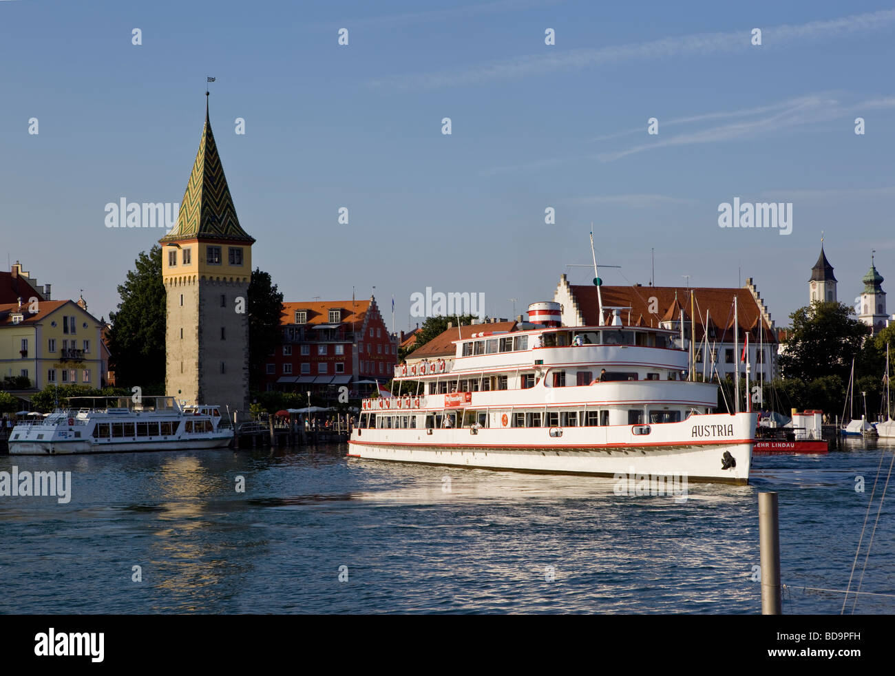 Navire de passagers au départ de Lindau en Allemagne (Bavière) à Bregenz en Autriche sur le lac de Constance Banque D'Images